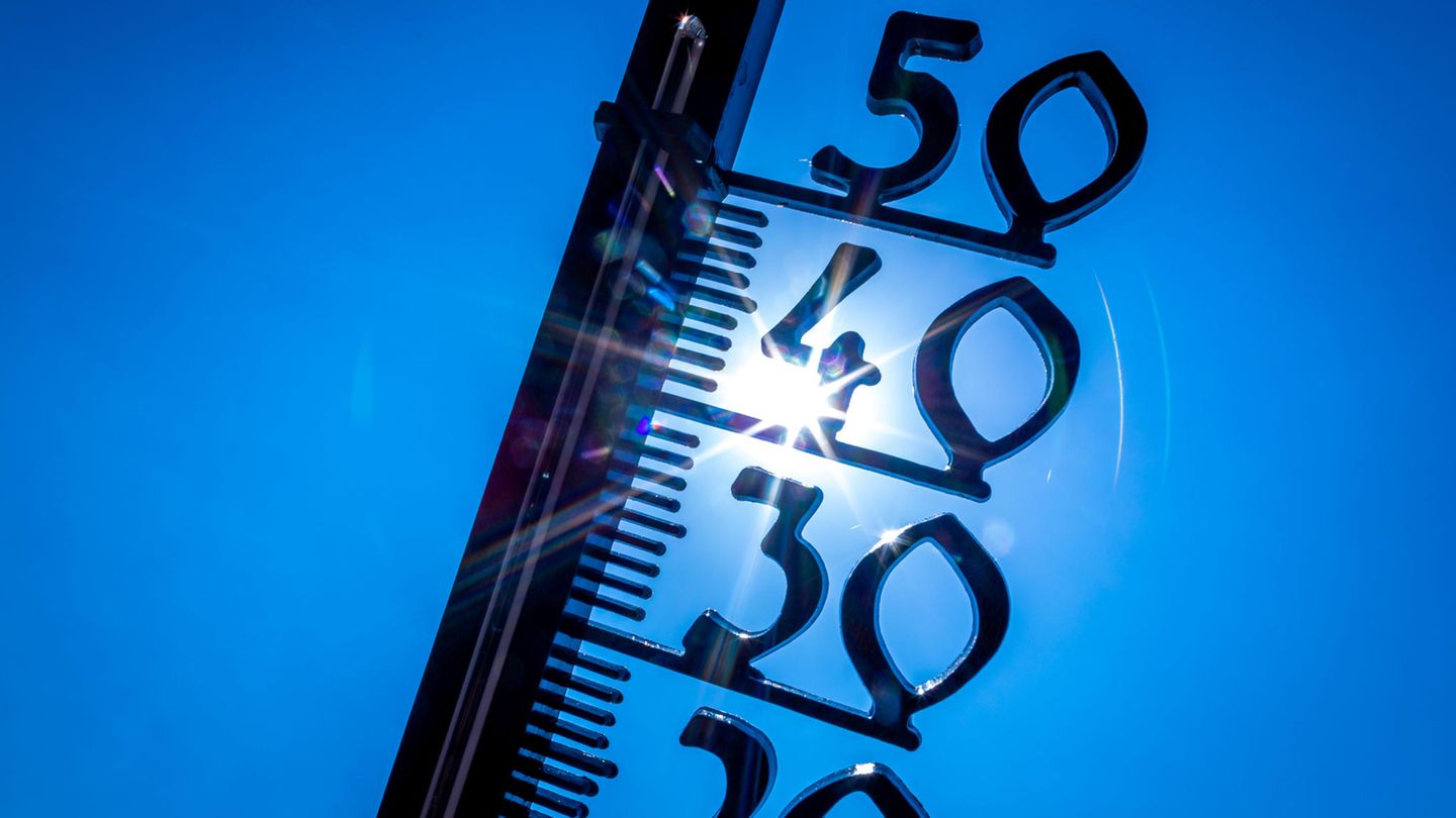 Ein Thermometer vor der Sonne