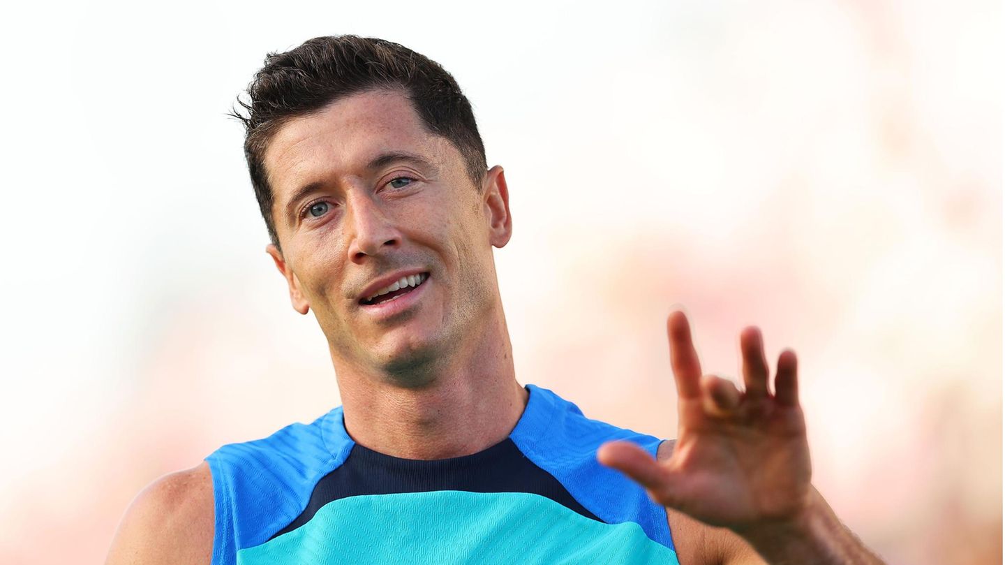 Trägt bereits den Dress des FC Barcelona: Ex-Bayern-Stürmer Robert Lewandowski