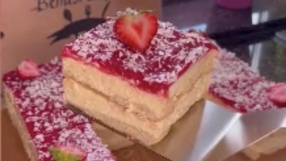Spaghettieis gegen Hitze: So wird der Sommerklassiker zum Kuchen-Hit Spaghettieis gegen Hitze: So wird der Sommerklassiker zum Kuchen-Hit