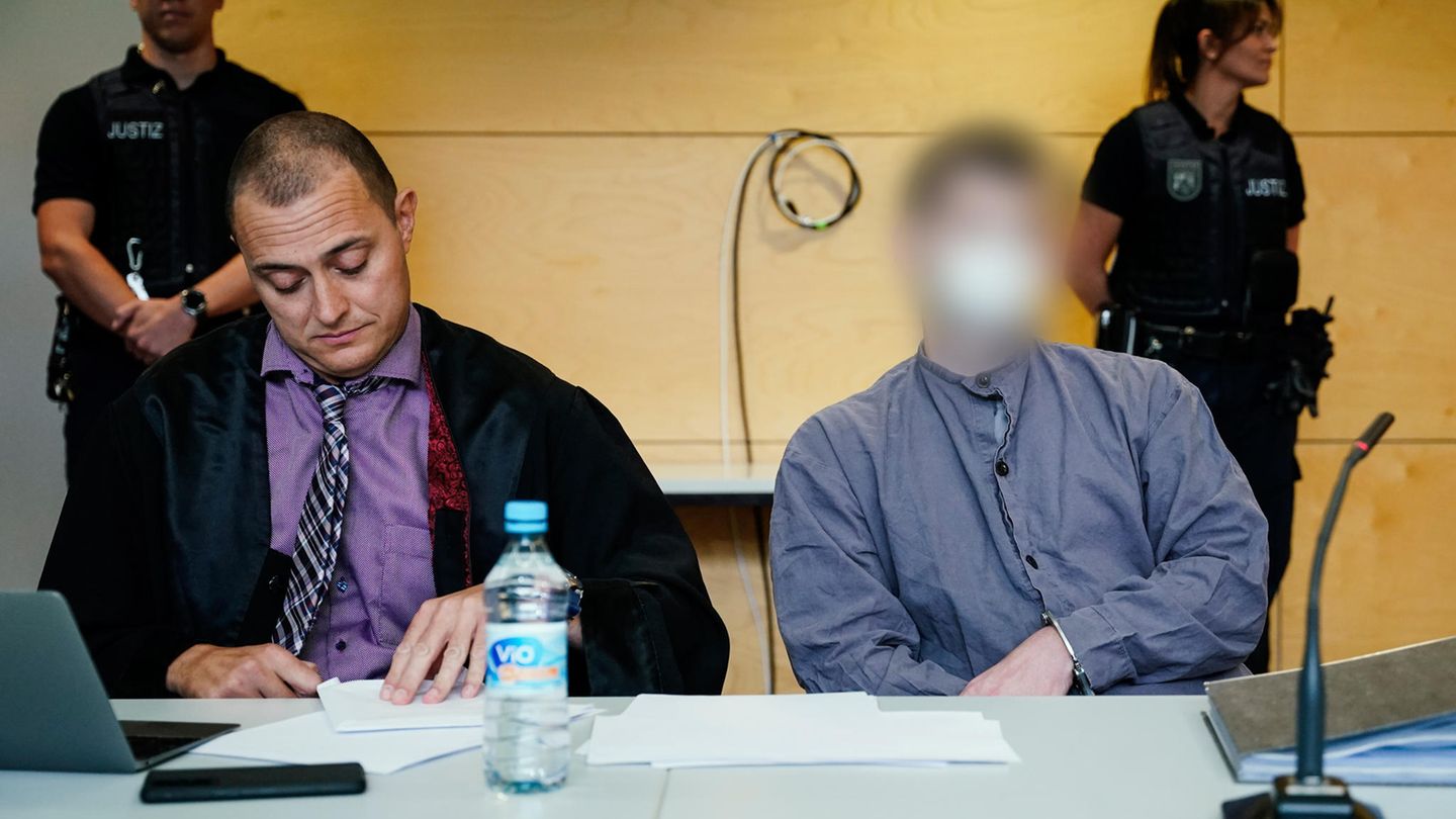 Der Wilderer Andreas S. befindet sich vor Gericht wegen Polizistenmord Der Wilderer Andreas S. befindet sich vor Gericht wegen Polizistenmord