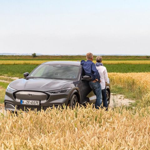 Rolf-Herbert Peters und seine Frau Claudia Reischauer am Mont-Saint-Michel