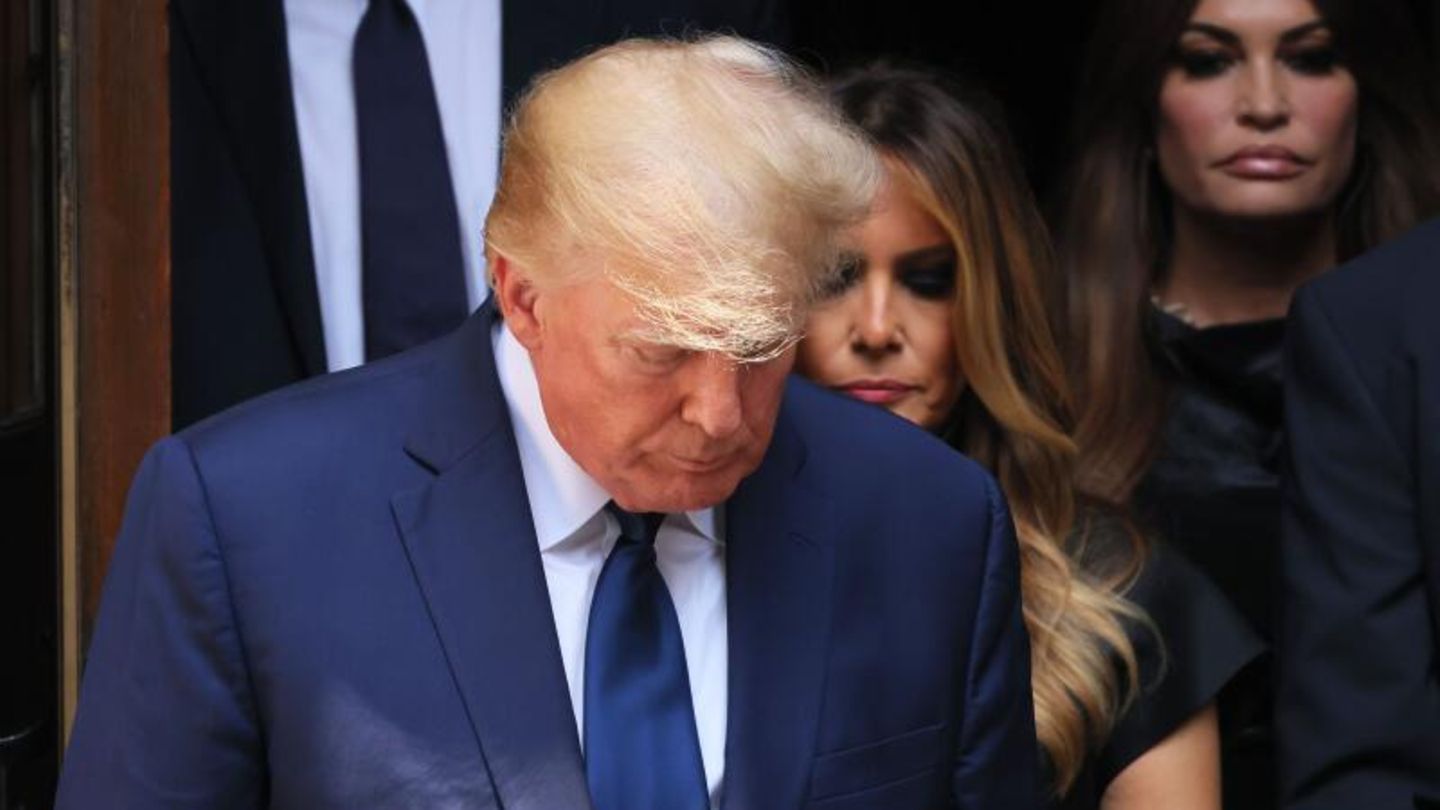Donald Trump bei Ivans Beerdigung