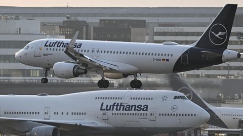 Lufthansa-Maschinen am Flughafen Frankfurt