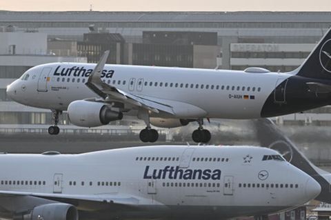 Lufthansa-Maschinen am Flughafen Frankfurt