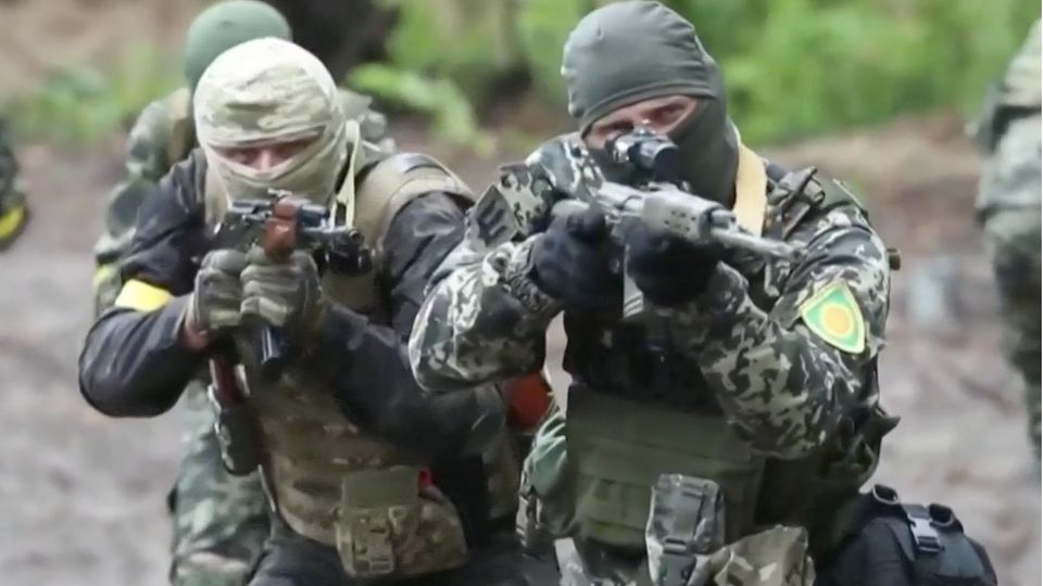 Ukraine-Krieg: Rekruten lernen im Schnelldurchlauf Angriffe aus Hinterhalt
