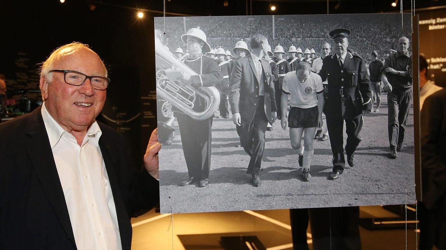 Uwe FS Ausstelllung 50 Jahre Wembley Uwe FS Ausstelllung 50 Jahre Wembley