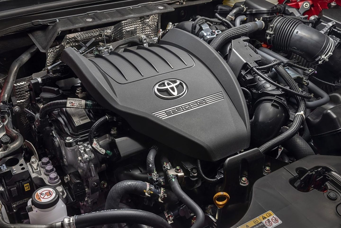 Toyota Crown Hybrid 2023