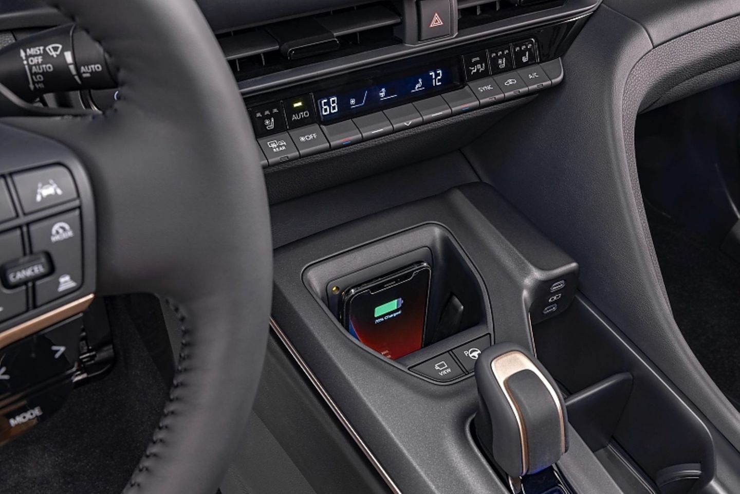 Toyota Crown Hybrid 2023