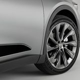 Toyota Crown Hybrid 2023