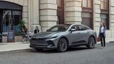 Toyota Crown Hybrid 2023