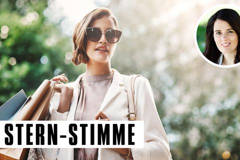 Sie ist den Luxus gewöhnt, er muss immer sparen.