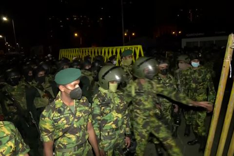 Video: Sri Lanka: Protestlager in Colombo gestürmt