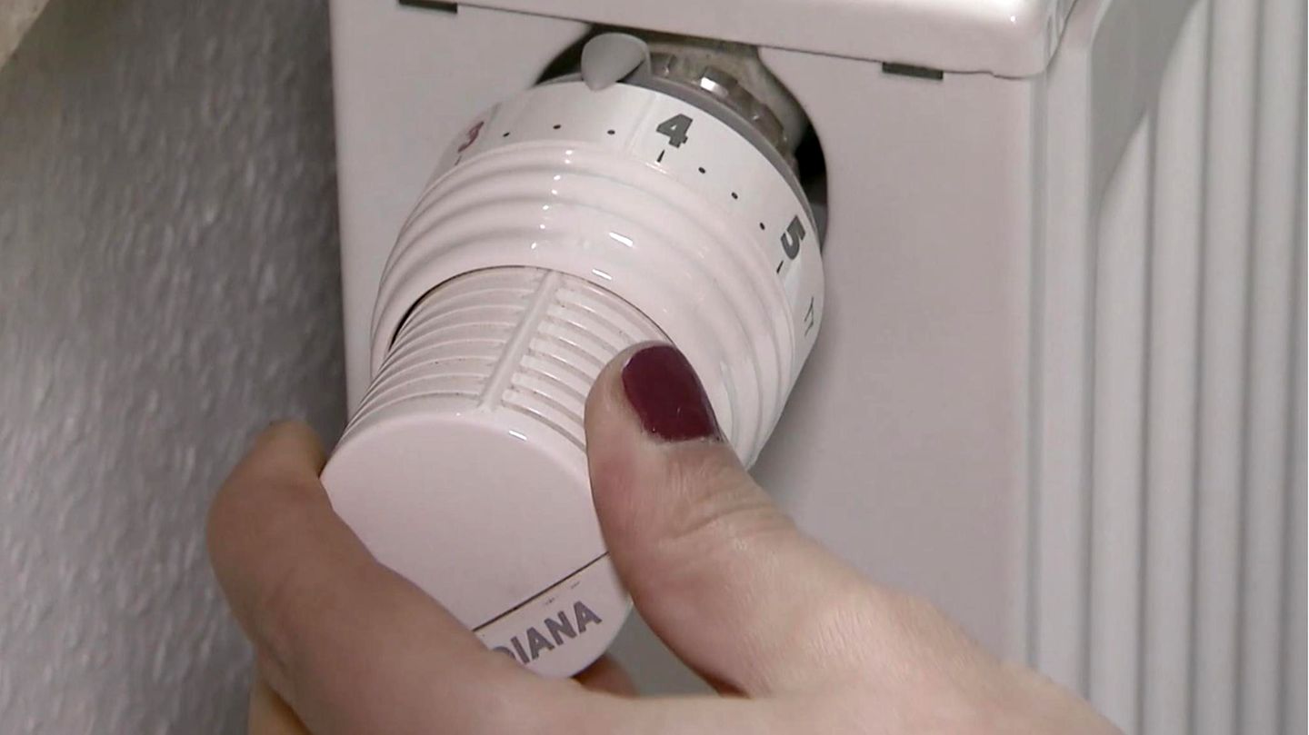 Rising gas costs: Expert gives tips on saving energy and money