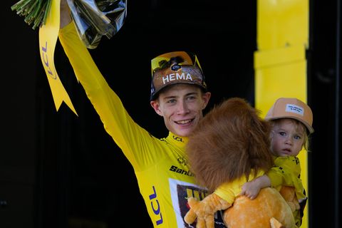 Wenn er nicht auf der letzten Etappe noch stürzt, ist dem Dänen Jonas Vingegaard der Sieg bei der Tour de France 2022 nicht mehr zu nehmen