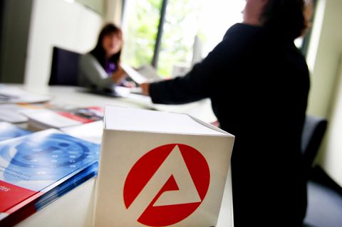 Rund 3,69 Millionen Menschen beziehen in Deutschland Hartz IV, doch bei der Auszahlung soll es zahlreiche Mängel geben (Symbolfoto)