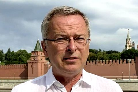 ntv-Reporter Dirk Emmerich berichtet zum Ukraine-Krieg aus Moskau in Russland