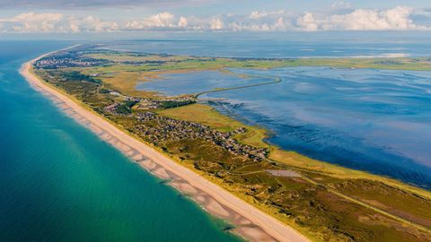 Sylt aus der Luft: Normale Arbeitnehmer können sich die Insel kaum leisten.