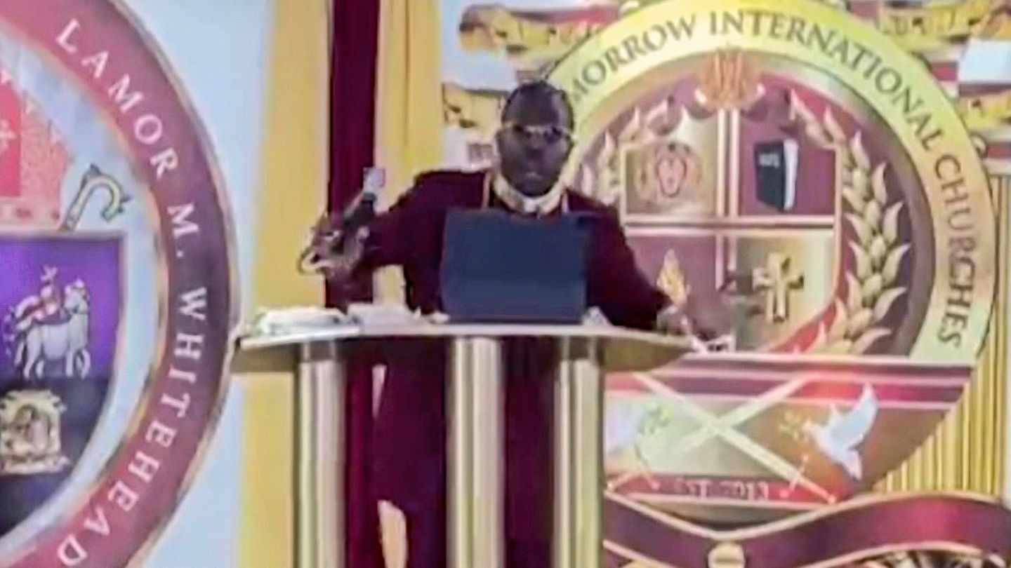 Robbery at live sermon: Gunmen steal jewelry from “Bling Bling Bishop”.