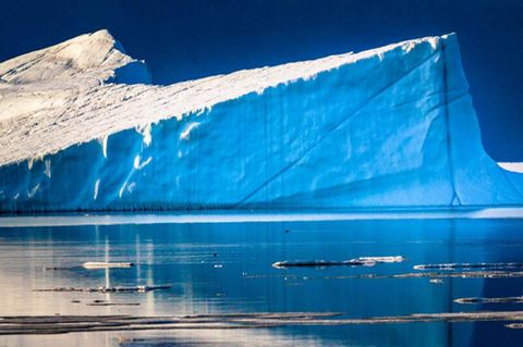 Eisberge treiben in der Baffin Bay in der Nähe von Pituffik, Grönland,