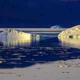Eisberge treiben in der Baffin Bay in der Nähe von Pituffik