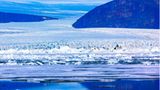 Eisberge treiben in der Baffin Bay bei Pituffik