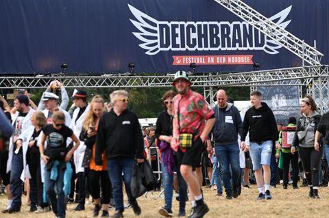 Besucher des Deichbrand Festivals
