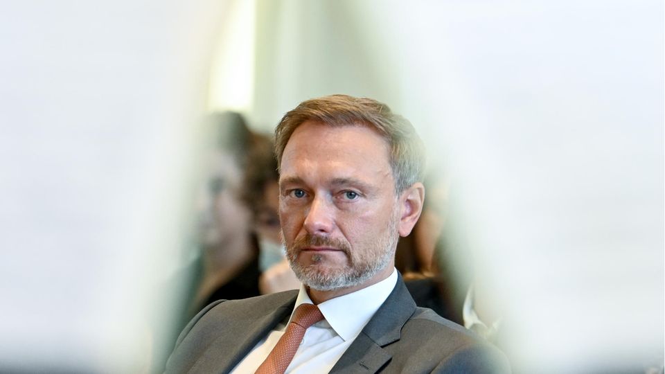 Will Christian Lindner's FDP now also become a Porsche party?