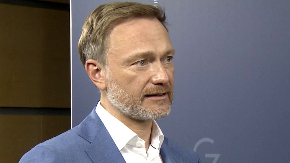 Christian Lindner zu Gaspreisen, 9-Euro-Ticket und seiner Hochzeit