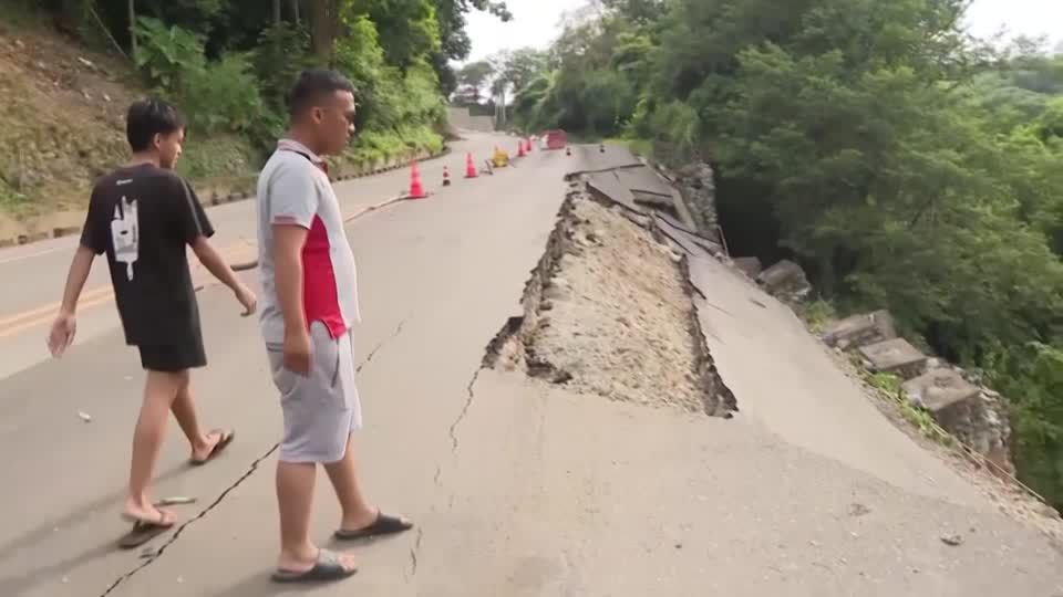 Video: Mehrere Tote nach Erdbeben auf den Philippinen