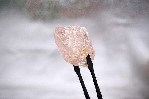 Der rosfarbene Rohdiamant "Lulo Rose"