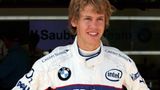 Der damalige BMW-Sauber-Testpilot Sebastian Vettel posiert im August 2006 für Fotografen, am 17. Juni 2007 feiert der Hesse sein Formel-1-Debüt und fährt als Ersatzpilot für Robert Kubica mit Platz 8 in Indianapolis seine ersten WM-Punkte ein