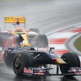 2009 holt der Heppenheimer seinen ersten Sieg für das Team Red Bull beim Regenrennen von Shanghai