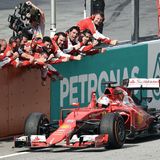 Beim Moment der Überquerung der Ziellinie ist der Jubel groß