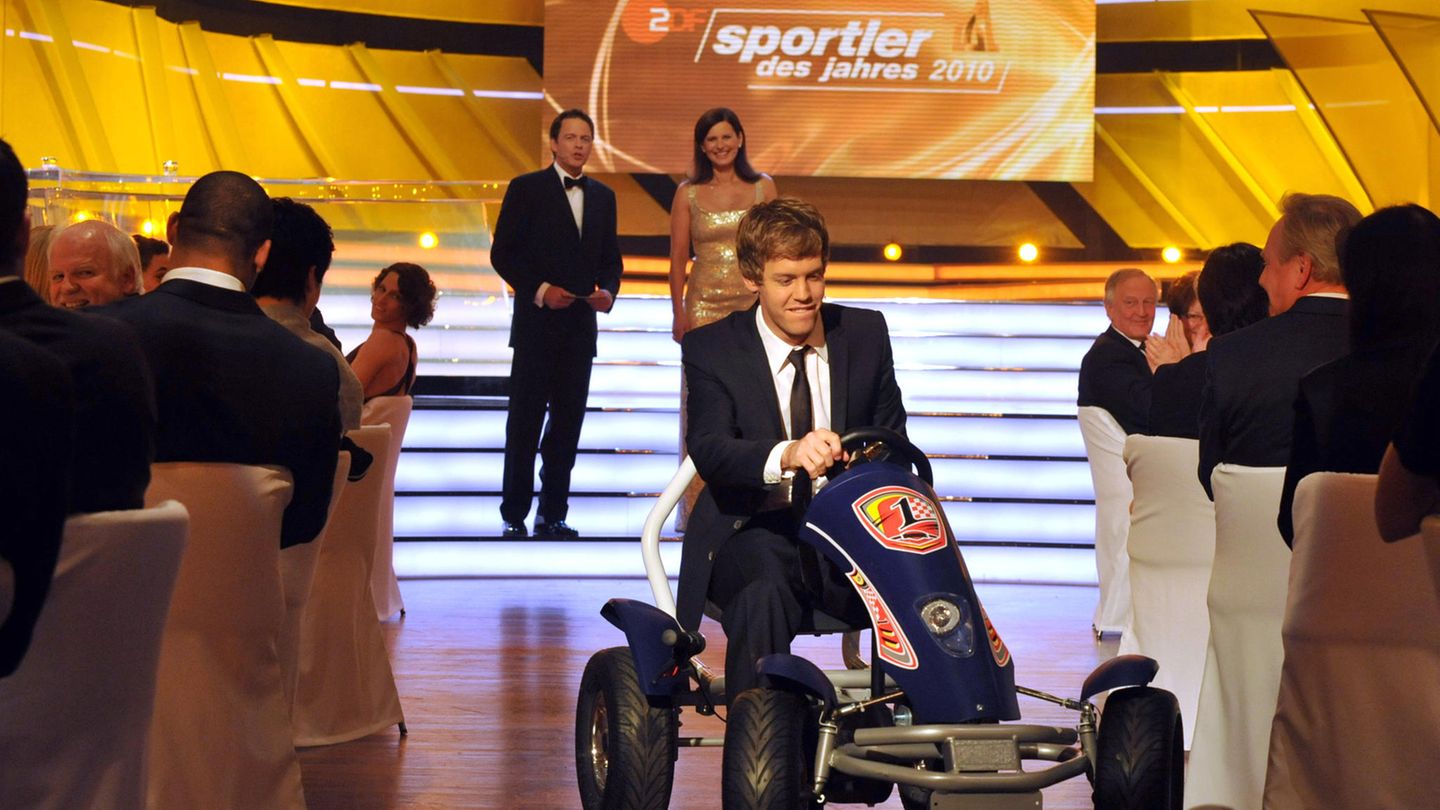 2010 wird der Formel-1-Star als deutscher und europäischer Sportler des Jahres ausgezeichnet – seine vier WM-Titel holt er allesamt für das Team Red Bull
