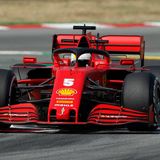 August 2020:  Der deutsche Formel-1-Pilot nimmt am ersten Training auf dem Circuit de Catalunya beim Großen Preis von Spanien teil – schon vor der Saison wird die Trennung von Ferrari bekanntgegeben