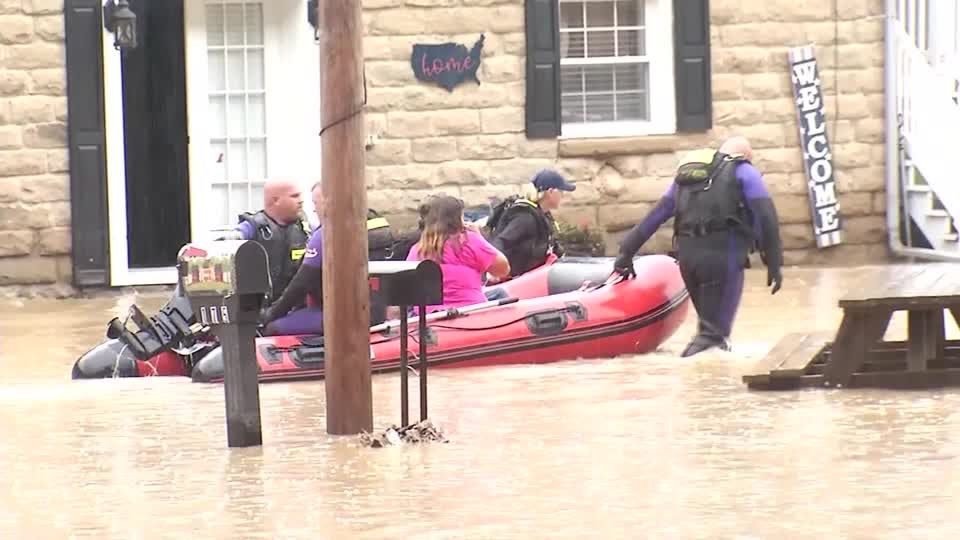 Video: Kentucky: Tote bei Überschwemmungen Video: Kentucky: Tote bei Überschwemmungen