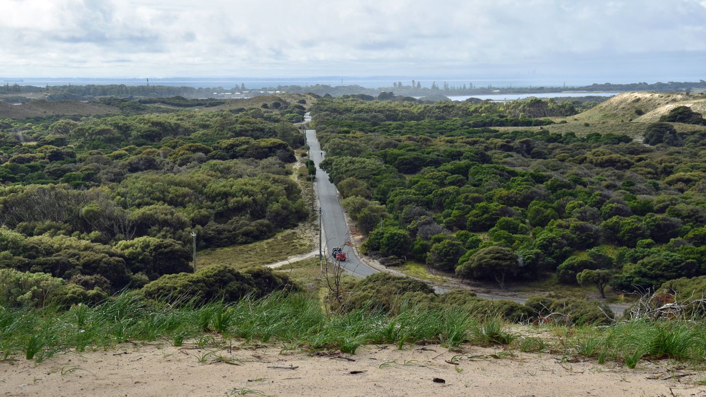 Blick vom Wadjemud Lighthouse auf Rottnest Island