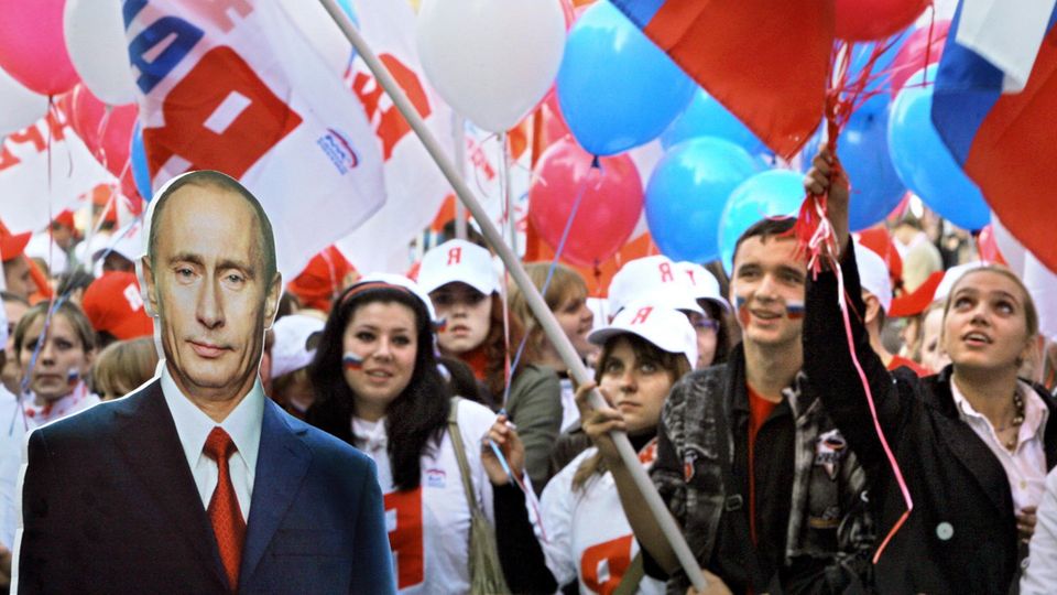 Aktivisten der Jugendbewegung "Junge Garde"