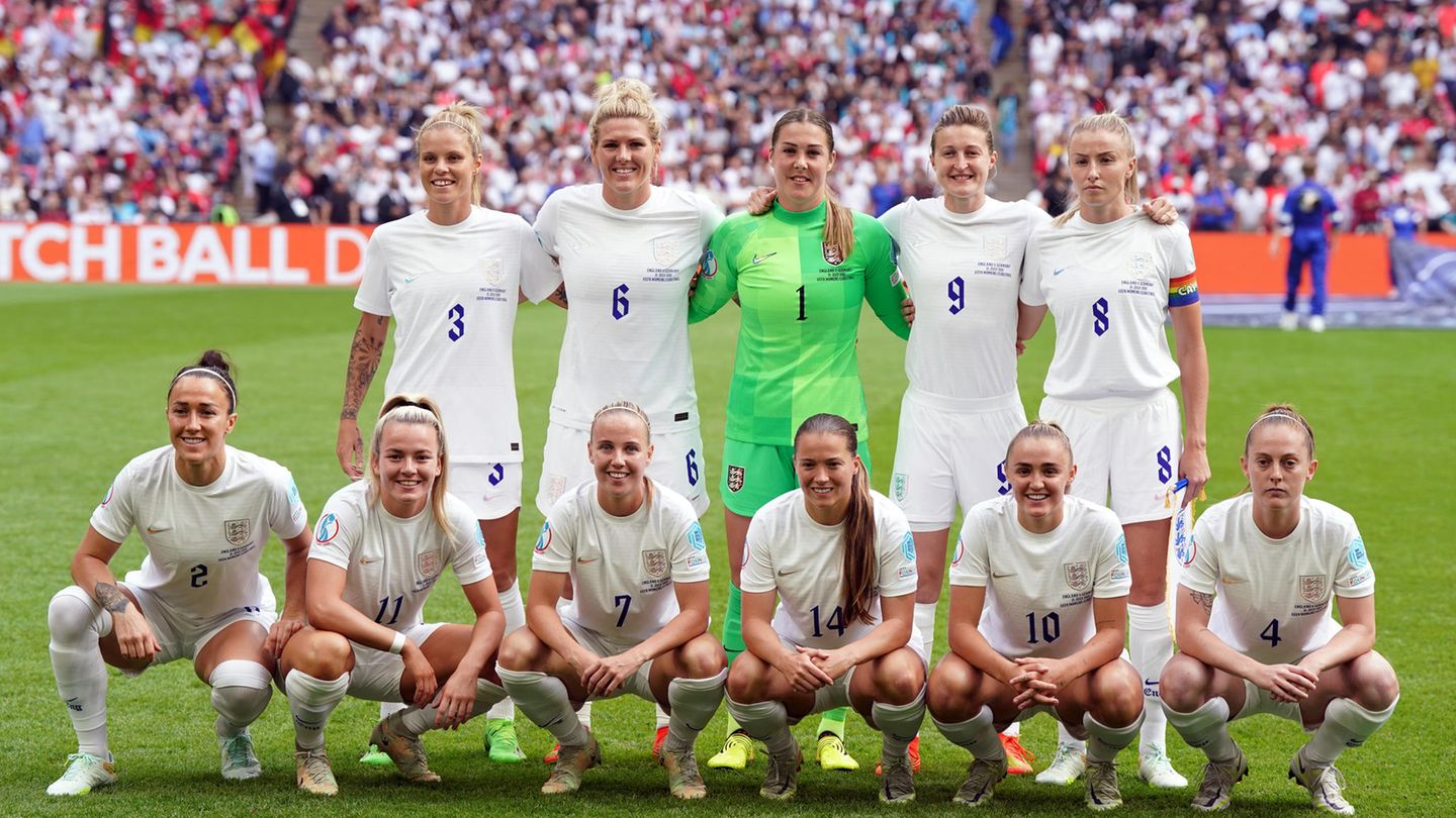 Das englische Team: Die Gastgeberinnen waren auch als Favorit gestartet.