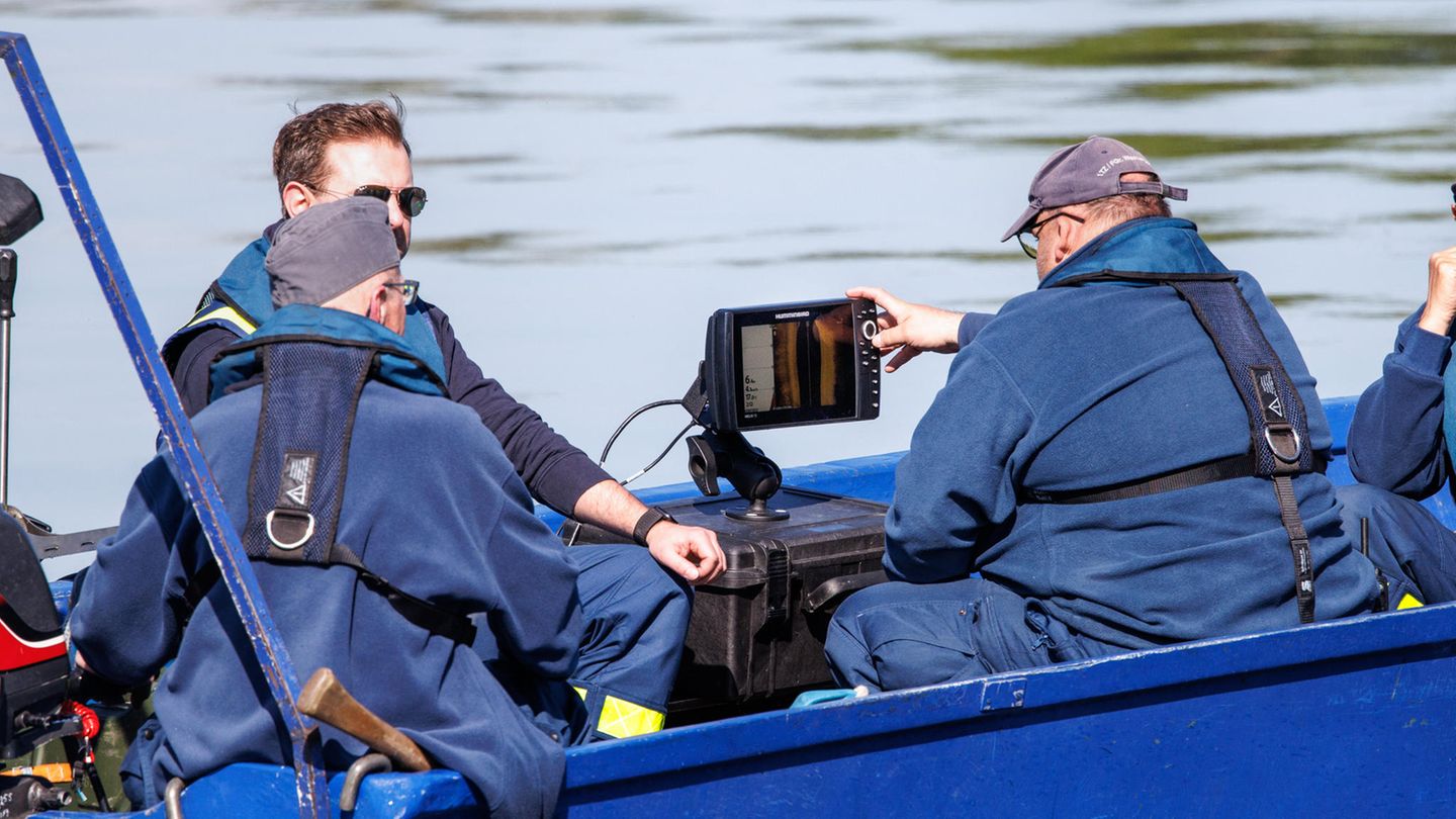 Nach dem Fund der Kinderleiche in der Donau hat das Technische Hilfswerk am 2. Juni den Flussgrund mit einem Sonar abgesucht