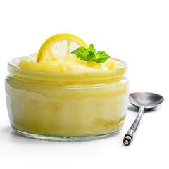 Das perfekte Sommer-Dessert: Rezept für leckere Zitronen-Creme im Glas