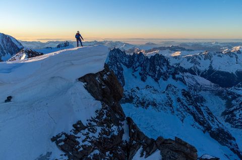 Der französische Bergsteiger Charles Dubouloz beim Aufstieg an der Nordwand des Grandes Jorasses im Mont-Blanc-Massiv
