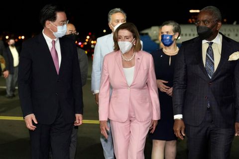 Nancy Pelosi, Sprecherin des US-Repräsentantenhauses, nach ihrer Ankunft am Flughafen von Taipeh