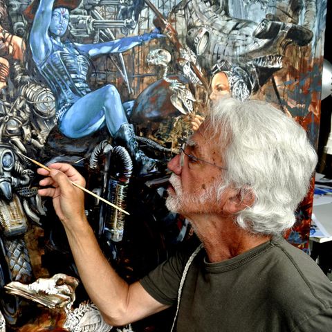 Jens Rusch arbeitet an seinem Werk "Wacken Wasteland"
