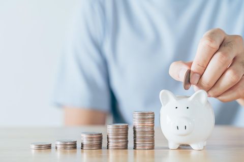 Lukrativer als Sparschwein-Sparen ist Festgeld allemal
