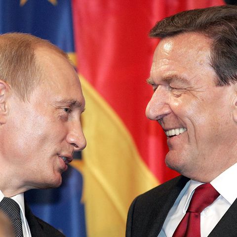 Wladimir Putin und Gerhard Schröder im September 2005