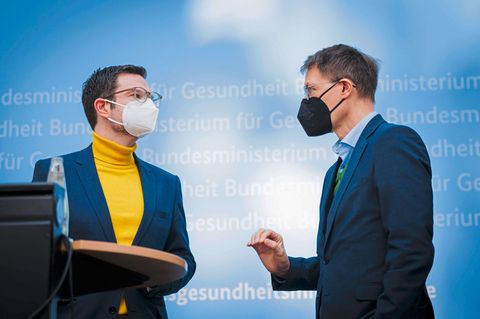 Damals waren die Differenzen größer. Justizminister Marco Buschmann (links) und Gesundheitsminster Karl Lauterbach bei der Vorstellung des Schutzkonzeptes für den Sommer im März.