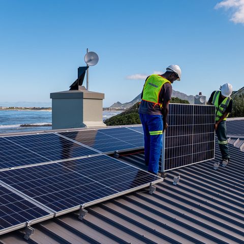 Auch Mieter können mit Solarstrom Geld sparen.