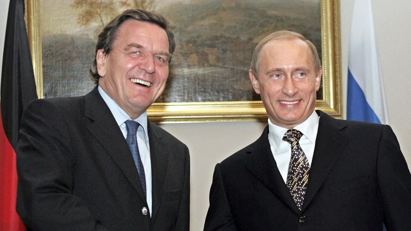 Gerhard Schröder: The majority sees meetings with Vladimir Putin negatively
