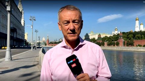 Reporter in Moskau ordnet das Ansehen von Altkanzler Schröder ein (Video)